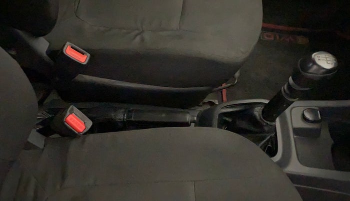 2016 Renault Kwid RXT 0.8, Petrol, Manual, 41,393 km, Gear Lever