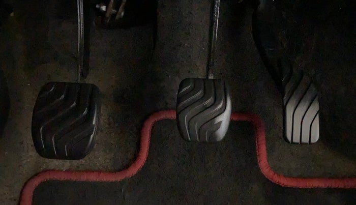 2016 Renault Kwid RXT 0.8, Petrol, Manual, 41,393 km, Pedals