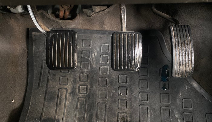 2014 Hyundai i10 MAGNA 1.1, Petrol, Manual, 1,31,558 km, Pedals