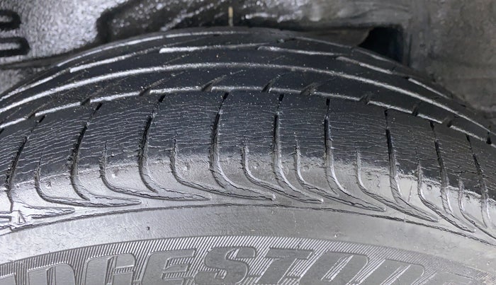 2011 Toyota Corolla Altis VL AT, Petrol, Automatic, 24,980 km, Right Rear Tyre Tread