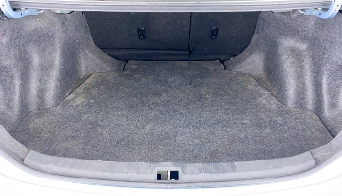 2011 Toyota Corolla Altis VL AT, Petrol, Automatic, 24,980 km, Boot Inside