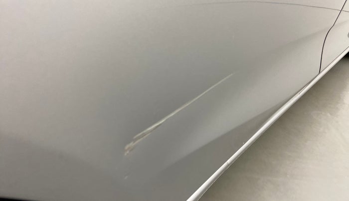 2019 Honda Amaze 1.2L I-VTEC V CVT, Petrol, Automatic, 17,143 km, Right rear door - Minor scratches
