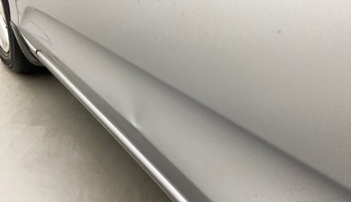 2019 Honda Amaze 1.2L I-VTEC V CVT, Petrol, Automatic, 17,143 km, Front passenger door - Slightly dented
