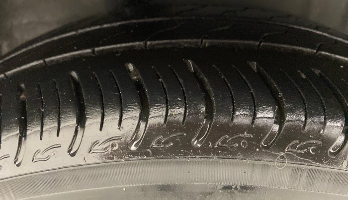 2019 Honda Amaze 1.2L I-VTEC V CVT, Petrol, Automatic, 17,143 km, Right Rear Tyre Tread