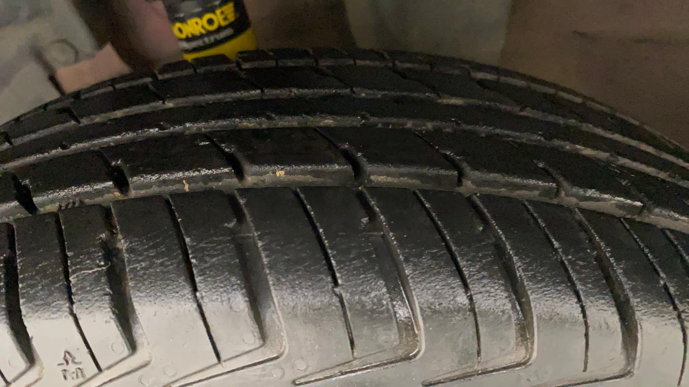 2017 Renault Kwid RXL 1.0 AMT, Petrol, Automatic, 13,272 km, Left Front Tyre Tread