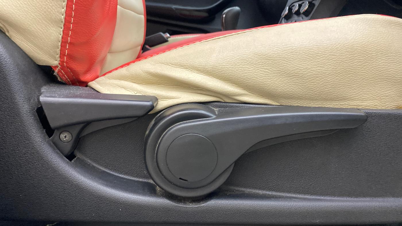 2019 Tata TIAGO NRG PETROL, Petrol, Manual, 57,522 km, Driver Side Adjustment Panel