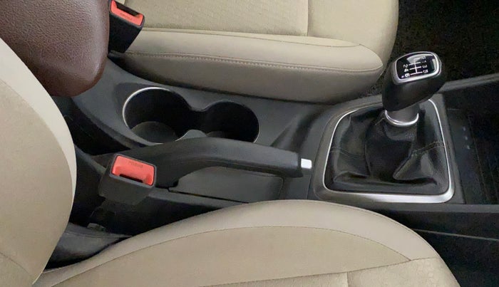 2022 Hyundai Verna SX 1.5 VTVT, Petrol, Manual, 52,780 km, Gear Lever