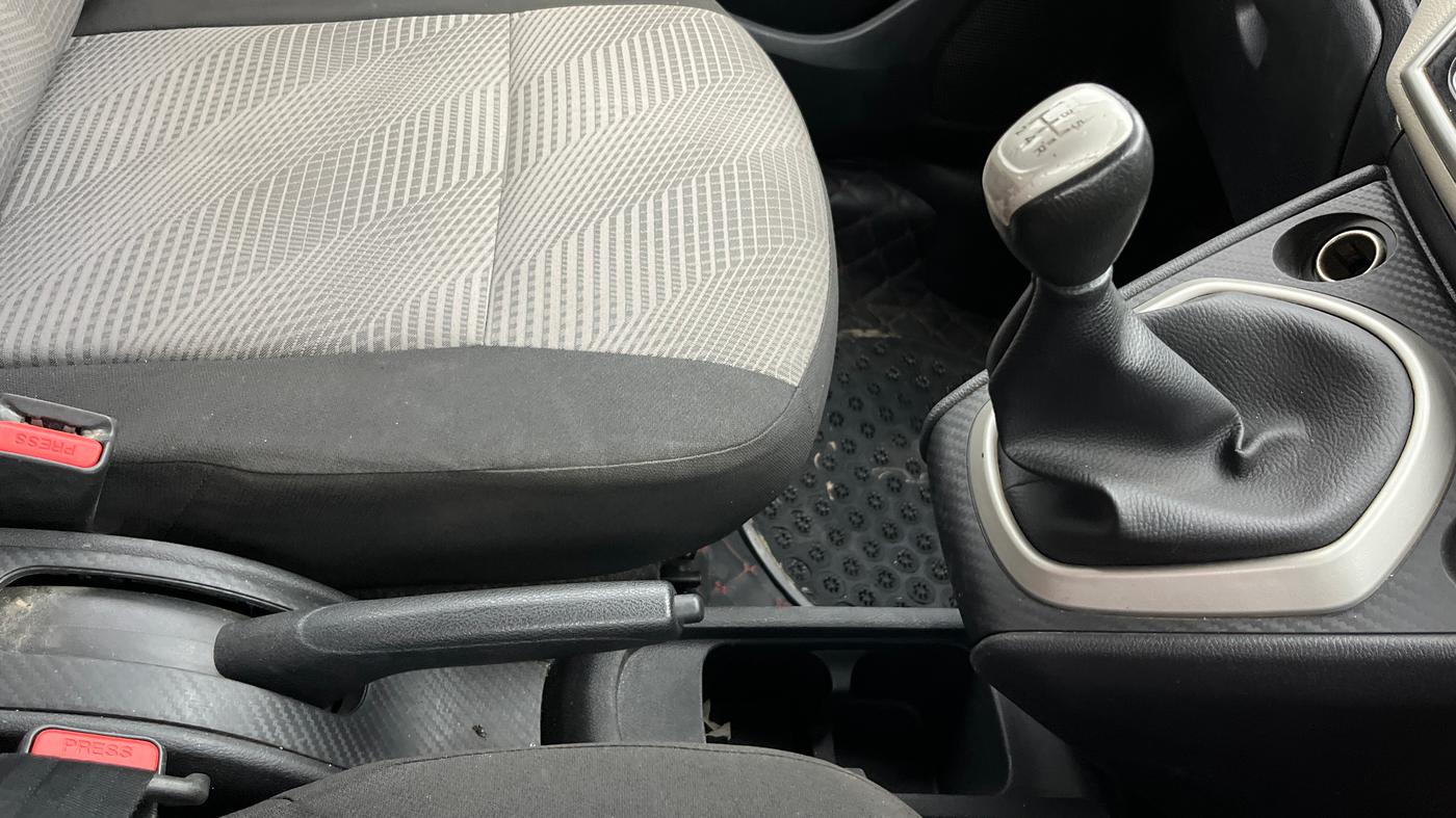 2019 Datsun Go Plus T(O), Petrol, Manual, 62,971 km, Gear Lever