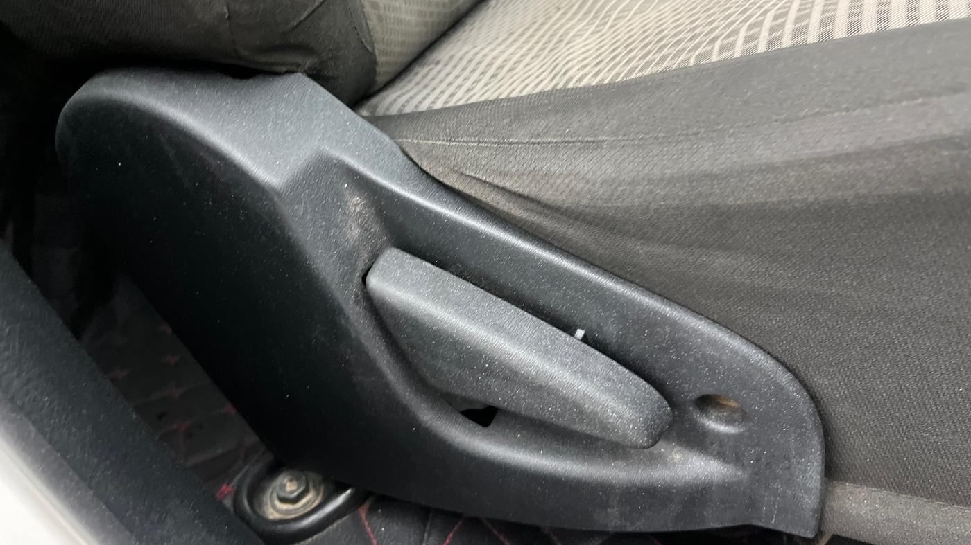 2019 Datsun Go Plus T(O), Petrol, Manual, 62,971 km, Driver Side Adjustment Panel
