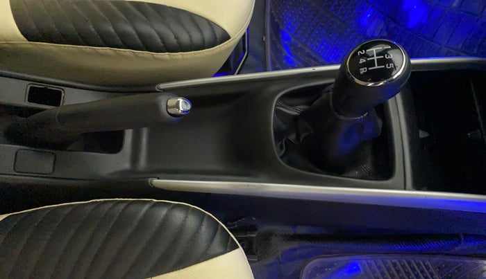 2016 Maruti Baleno DELTA PETROL 1.2, CNG, Manual, 25,312 km, Gear Lever