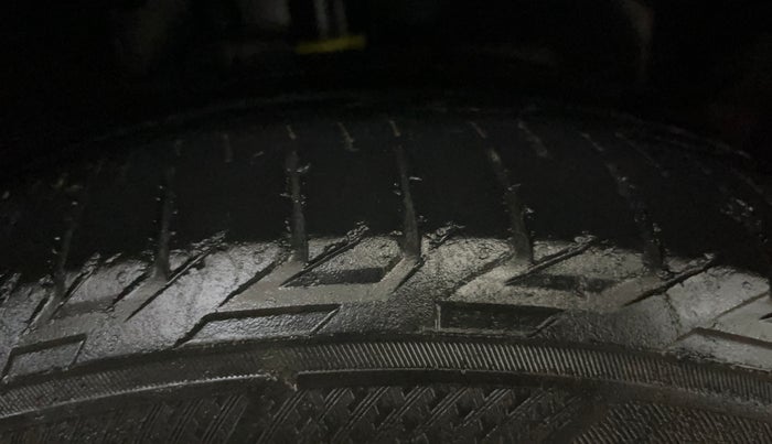 2018 Ford Ecosport TITANIUM + 1.5L PETROL AT, Petrol, Automatic, 82,860 km, Right Front Tyre Tread