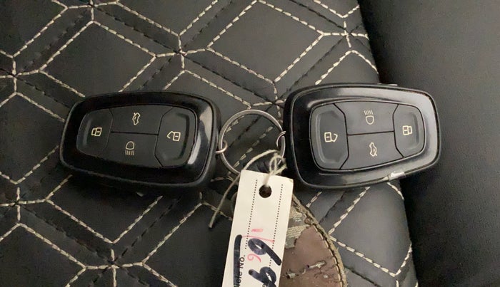 2022 Tata NEXON XZ PLUS PETROL, Petrol, Manual, 29,262 km, Key Close Up