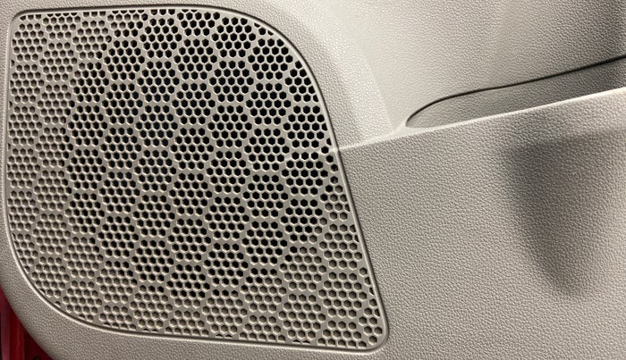 2016 Mahindra Kuv100 K8 D 5 STR, Diesel, Manual, 72,607 km, Speaker