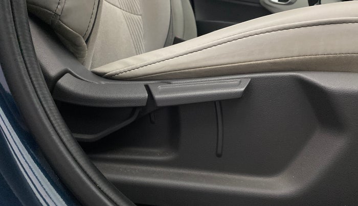 2023 Hyundai GRAND I10 NIOS SPORTZ 1.2 KAPPA VTVT, Petrol, Manual, 78,964 km, Driver Side Adjustment Panel