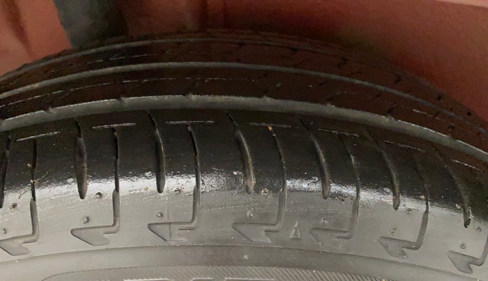 2017 Maruti IGNIS DELTA 1.2, Petrol, Manual, 25,353 km, Right Rear Tyre Tread