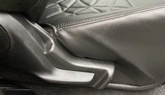 2017 Maruti IGNIS DELTA 1.2, Petrol, Manual, 25,353 km, Driver Side Adjustment Panel