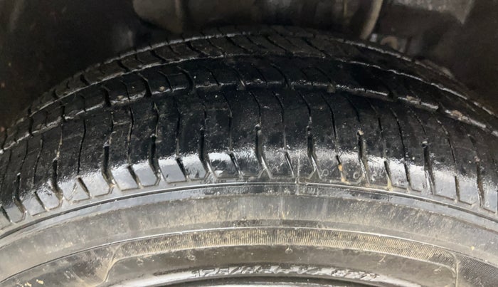 2017 Tata Tiago XT PETROL, Petrol, Manual, 69,285 km, Right Front Tyre Tread