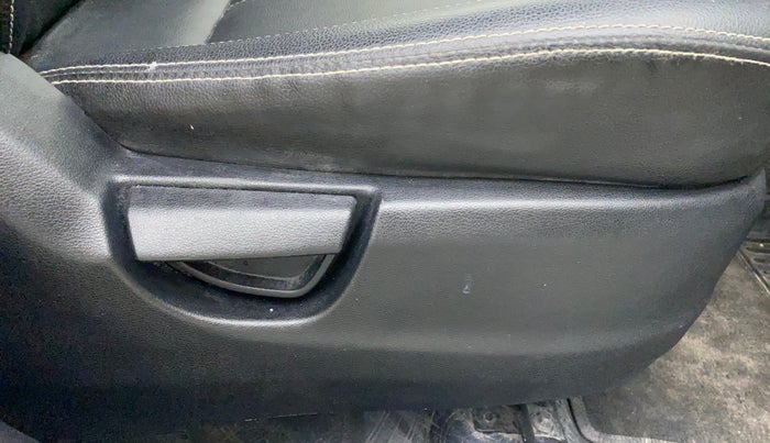 2019 Hyundai NEW SANTRO SPORTZ MT, Petrol, Manual, 15,065 km, Driver Side Adjustment Panel