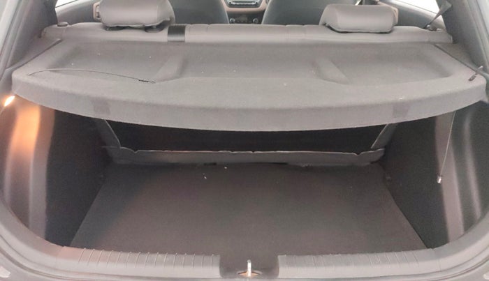 2016 Hyundai Elite i20 ASTA 1.2, Petrol, Manual, 22,501 km, Boot Inside