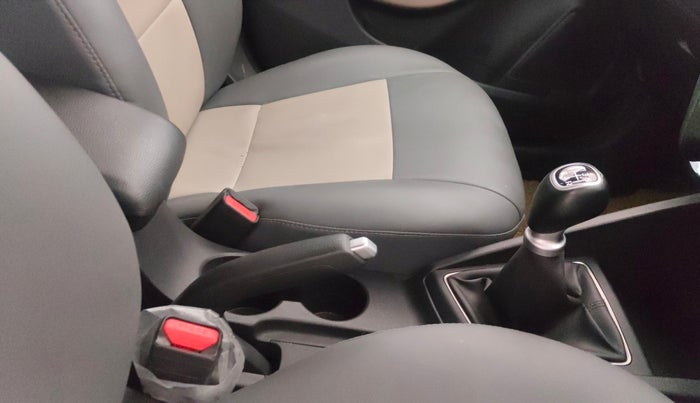 2016 Hyundai Elite i20 ASTA 1.2, Petrol, Manual, 22,501 km, Gear Lever