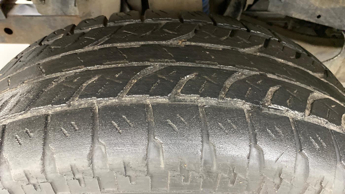 2015 Mahindra Thar CRDE 4X4 BS IV, Diesel, Manual, 50,588 km, Left Front Tyre Tread