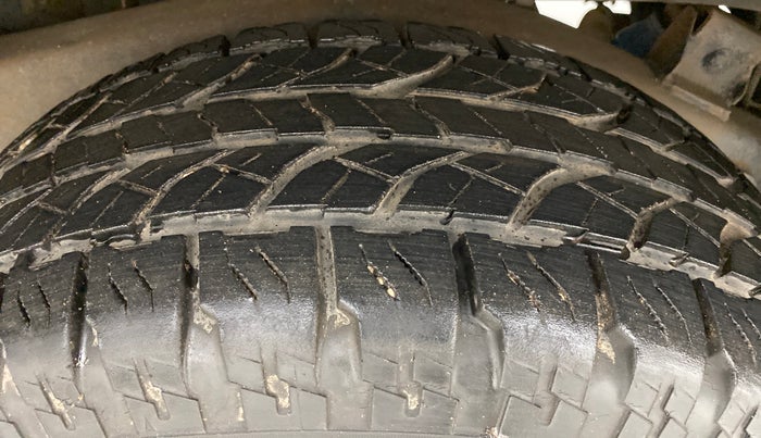 2015 Mahindra Thar CRDE 4X4 BS IV, Diesel, Manual, 50,588 km, Right Rear Tyre Tread