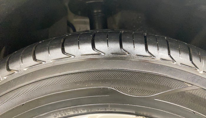 2017 Ford Ecosport TITANIUM 1.5L PETROL AT, Petrol, Automatic, 73,284 km, Right Front Tyre Tread