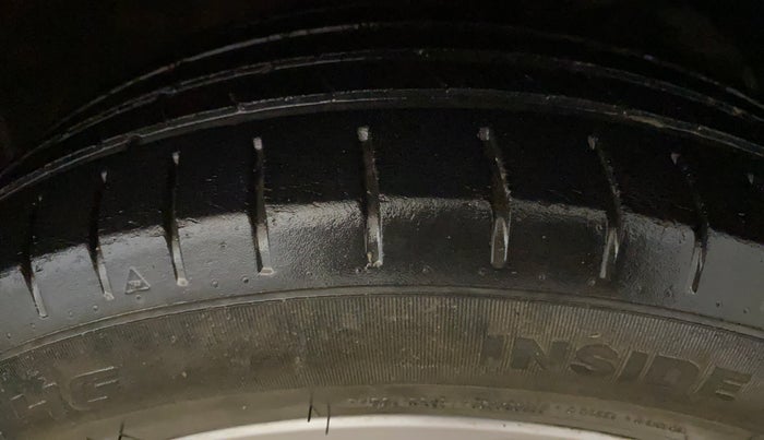 2018 Maruti Baleno ALPHA CVT PETROL 1.2, Petrol, Automatic, 71,679 km, Right Front Tyre Tread