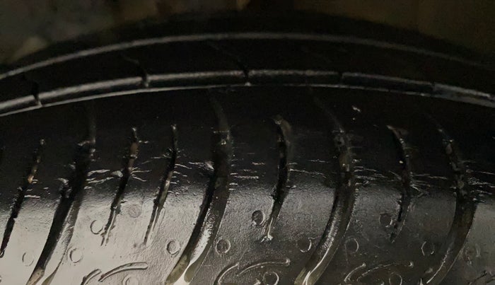 2020 Maruti Baleno DELTA PETROL 1.2, Petrol, Manual, 45,082 km, Left Front Tyre Tread