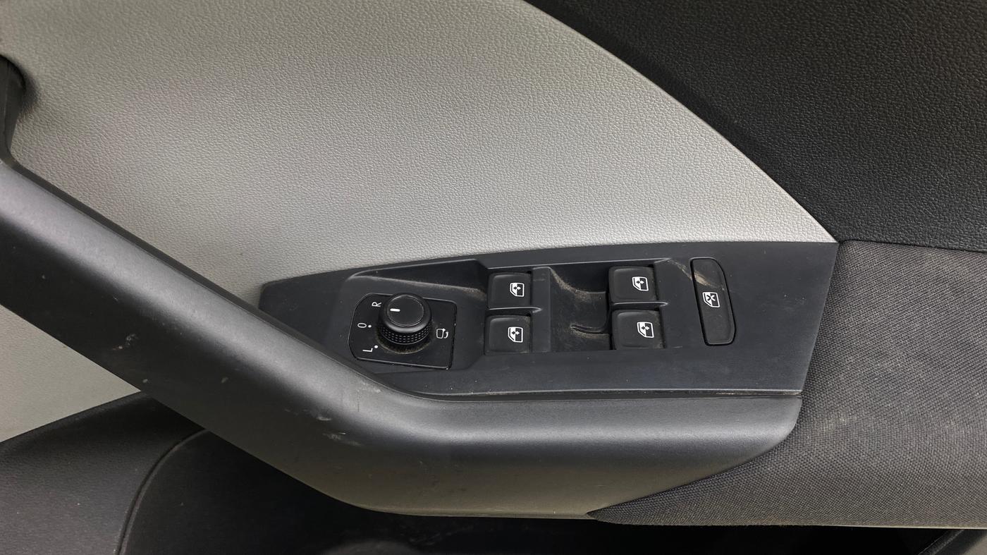 2022 Skoda KUSHAQ AMBITION 1.0L TSI AT, Petrol, Automatic, 36,528 km, Driver Side Door Panels Control