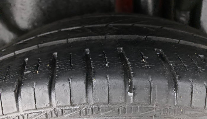 2015 Maruti Swift Dzire ZXI 1.2 BS IV, Petrol, Manual, 37,341 km, Left Rear Tyre Tread