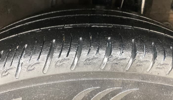 2022 KIA SONET HTX 1.5, Diesel, Manual, 67,423 km, Left Rear Tyre Tread