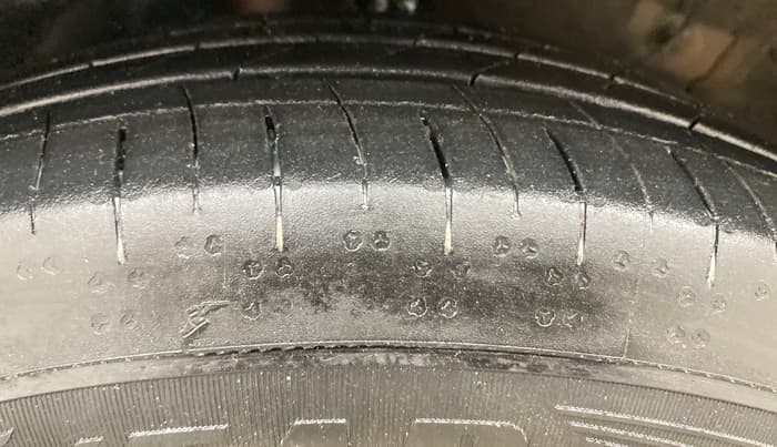 2022 KIA SONET HTX 1.5, Diesel, Manual, 67,423 km, Left Front Tyre Tread