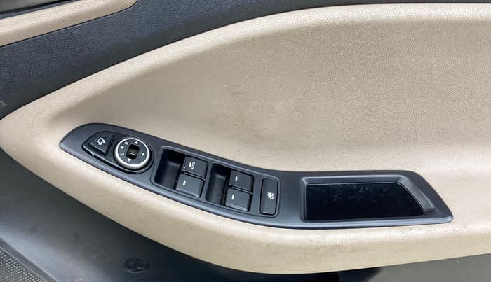 2015 Hyundai Elite i20 ASTA 1.2, Petrol, Manual, 88,008 km, Driver Side Door Panels Control