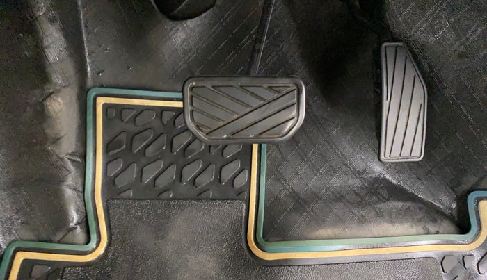 2020 Maruti New Wagon-R ZXI 1.2 AMT, Petrol, Automatic, 49,674 km, Pedals