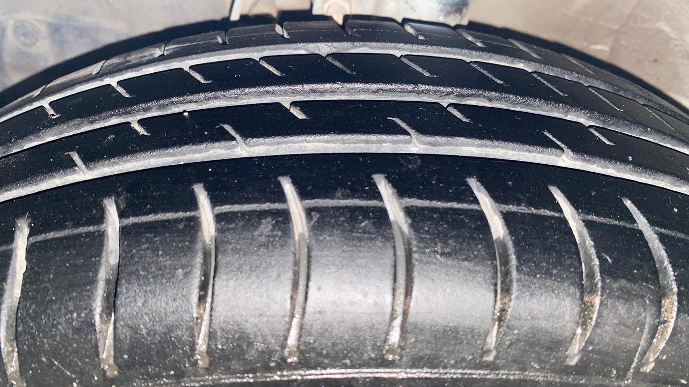 2020 Maruti New Wagon-R LXI CNG (O) 1.0, CNG, Manual, 70,721 km, Left Front Tyre Tread