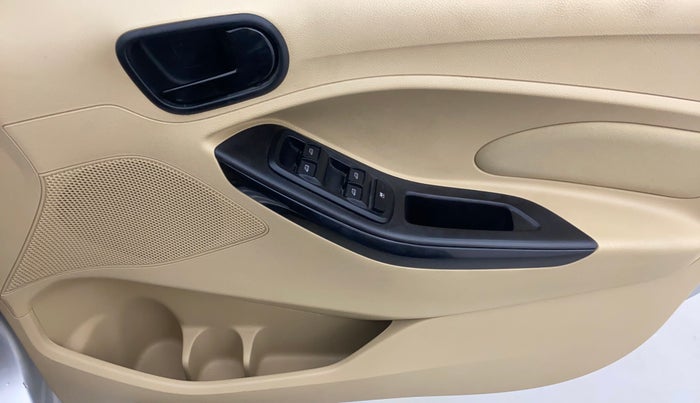 2015 Ford Figo Aspire TITANIUM 1.2 PETROL, Petrol, Manual, 55,398 km, Driver Side Door Panels Control