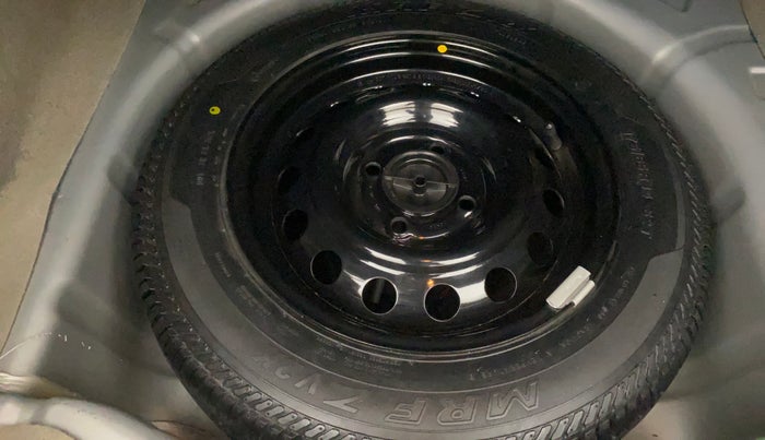 2015 Ford Figo Aspire TITANIUM 1.2 PETROL, Petrol, Manual, 55,398 km, Spare Tyre