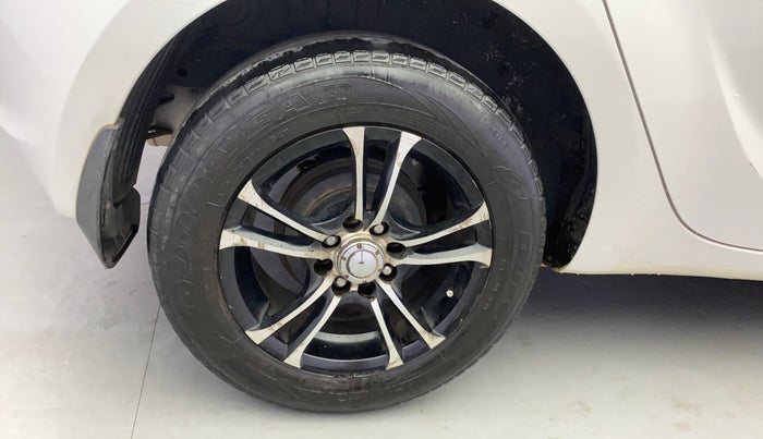 2013 Hyundai i20 MAGNA 1.4 CRDI, Diesel, Manual, 72,004 km, Right Rear Wheel