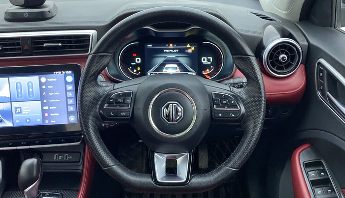 2022 MG ASTOR SAVVY 1.5 CVT S RED, Petrol, Automatic, 16,298 km, Steering Wheel Close Up
