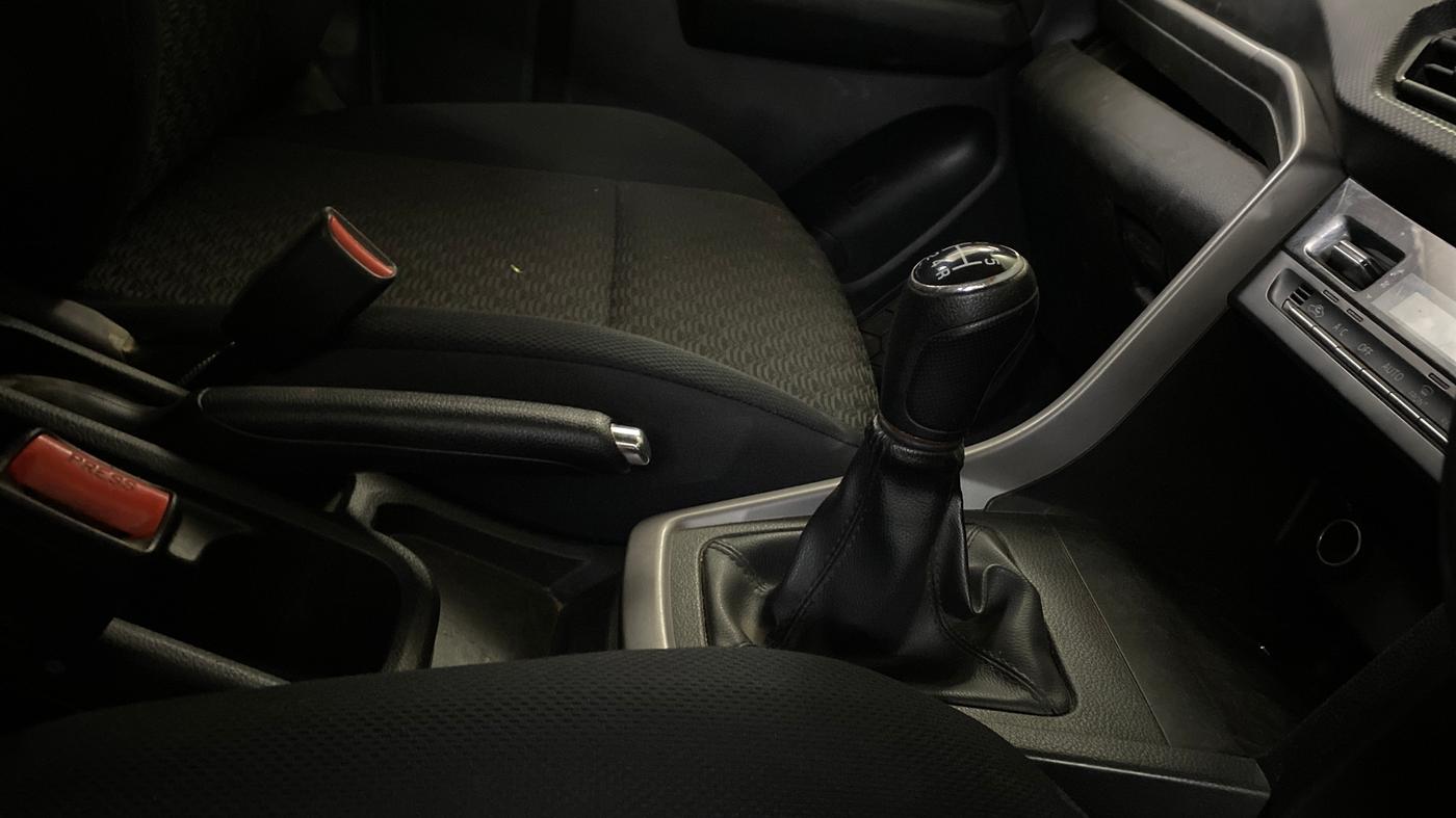 2023 Maruti BREZZA VXI SMART HYBRID, Petrol, Manual, 56,682 km, Gear Lever