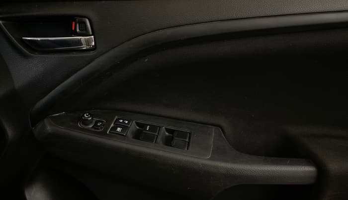 2023 Maruti BREZZA VXI SMART HYBRID, Petrol, Manual, 56,664 km, Driver Side Door Panels Control