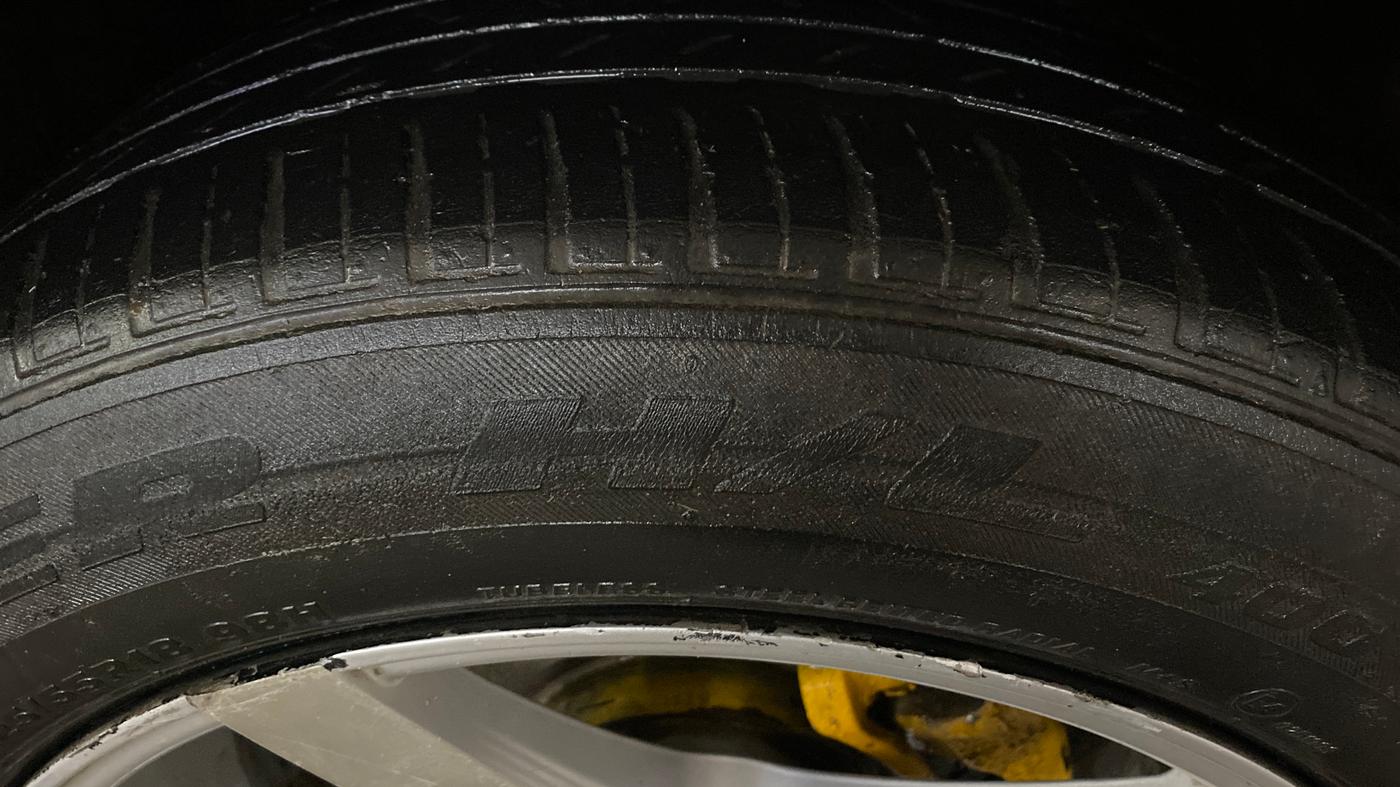 2023 Maruti BREZZA VXI SMART HYBRID, Petrol, Manual, 56,682 km, Right Front Tyre Tread