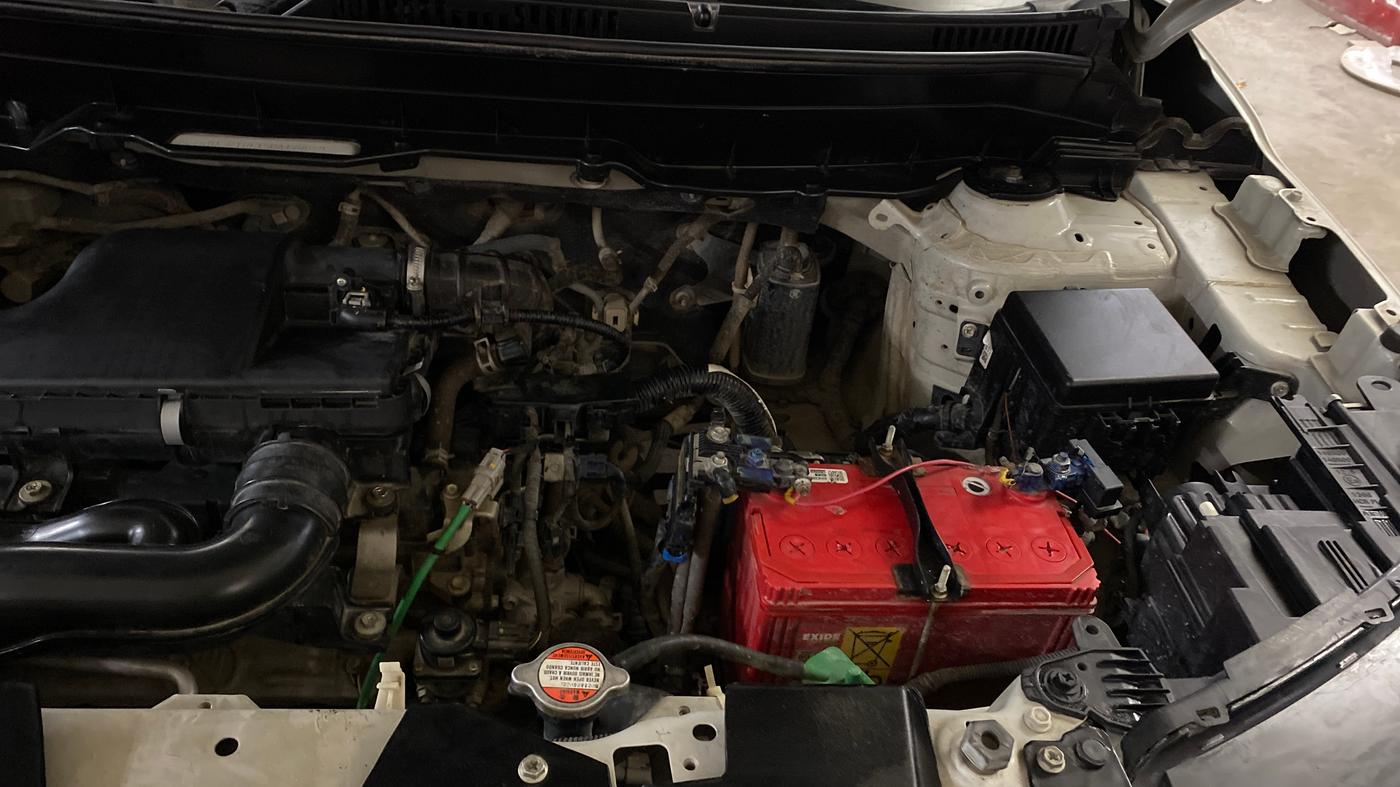 2023 Maruti BREZZA VXI SMART HYBRID, Petrol, Manual, 56,682 km, Engine View - Left