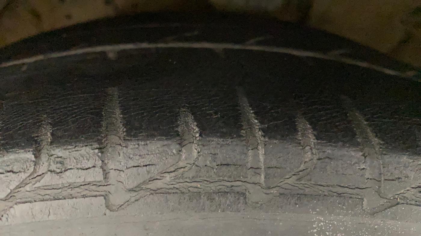 2011 Hyundai Verna FLUIDIC 1.6 VTVT SX OPT AT, Petrol, Automatic, 94,203 km, Left Front Tyre Tread