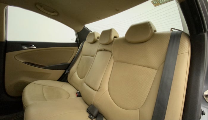 2011 Hyundai Verna FLUIDIC 1.6 VTVT SX OPT AT, Petrol, Automatic, 94,203 km, Right Side Rear Door Cabin