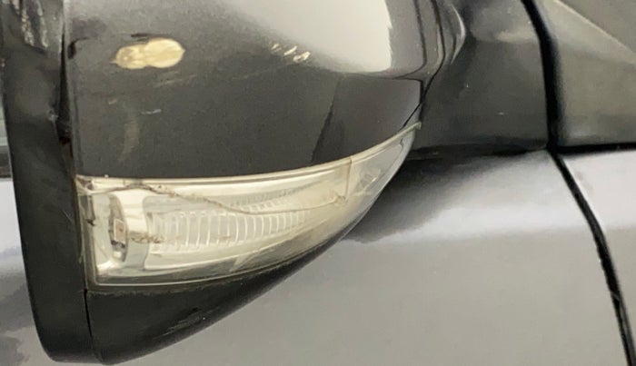 2011 Hyundai Verna FLUIDIC 1.6 VTVT SX OPT AT, Petrol, Automatic, 94,203 km, Right rear-view mirror - Indicator light has minor damage