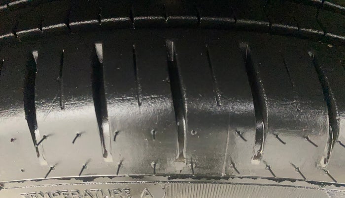 2022 Maruti Baleno ALPHA PETROL 1.2, Petrol, Manual, 53,661 km, Right Front Tyre Tread