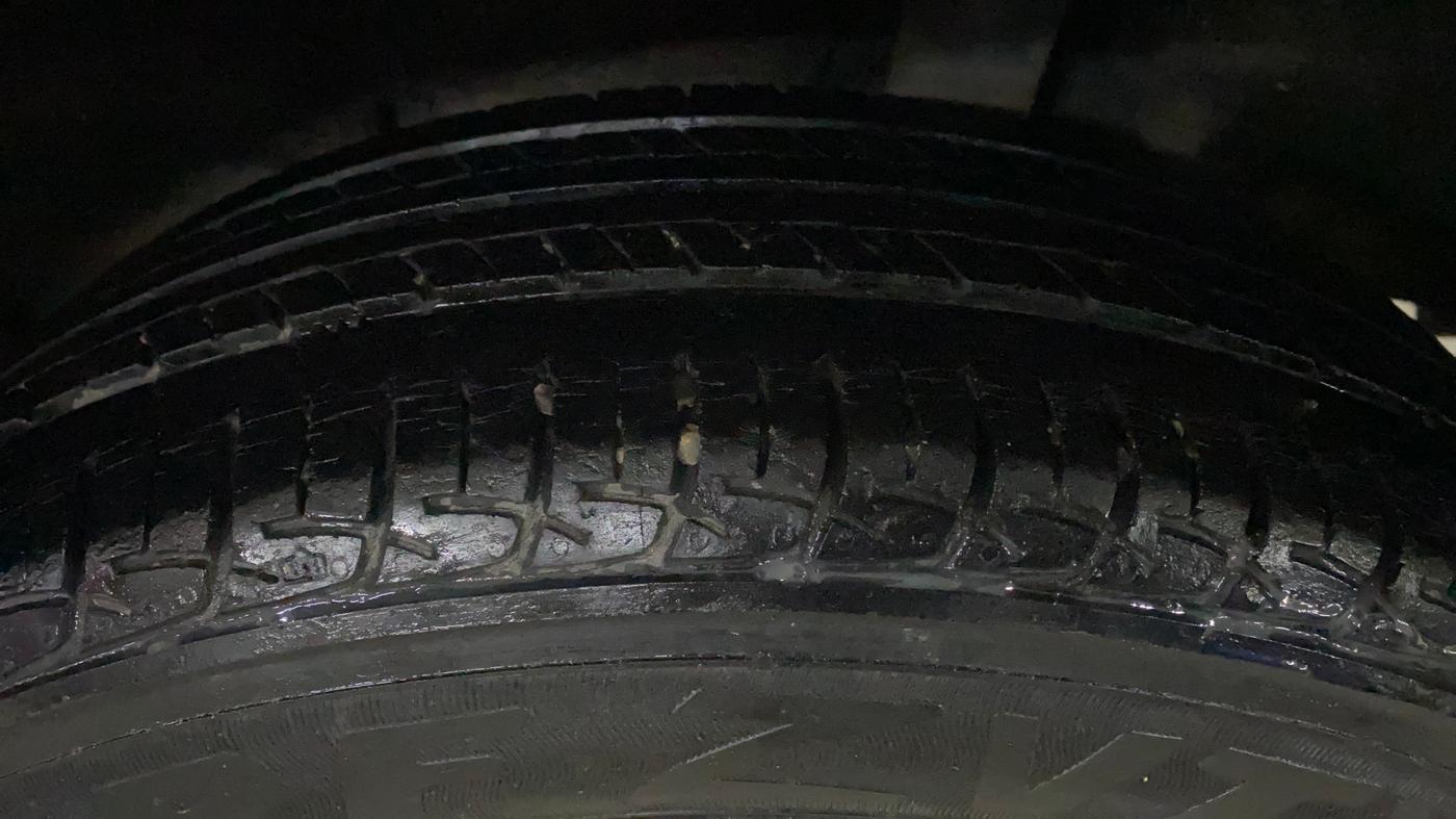 2017 Maruti Baleno DELTA DIESEL 1.3, Diesel, Manual, 40,991 km, Left Rear Tyre Tread