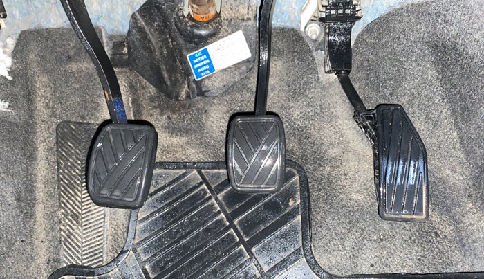 2017 Maruti Baleno DELTA DIESEL 1.3, Diesel, Manual, 40,858 km, Pedals